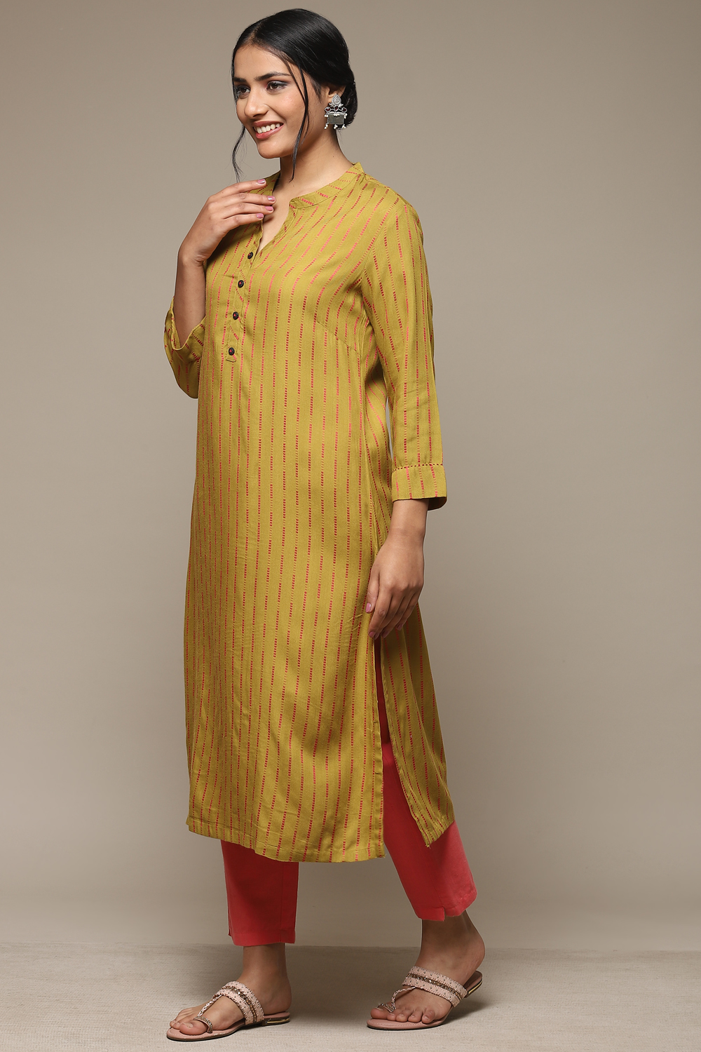 Off White Pink LIVA Straight Yarndyed Kurta image number 2