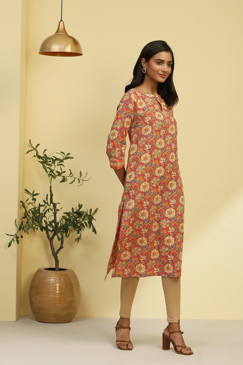 Pink Cotton Floral Printed Straight Kurta image number 4