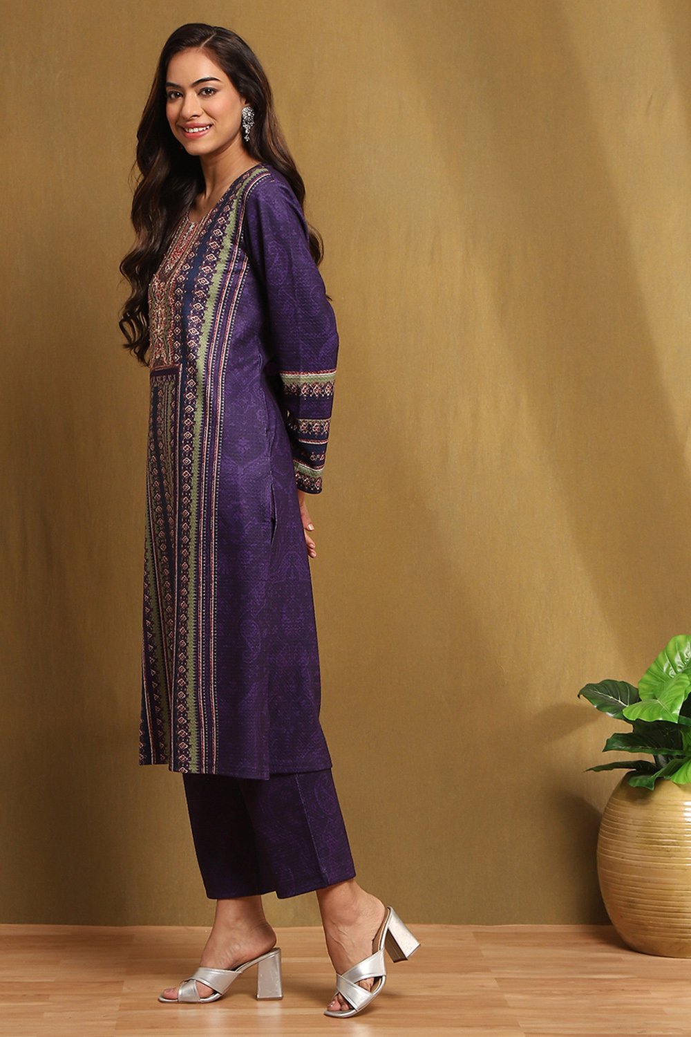 Purple Polyester Blend Straight Kurta Pants Set image number 3