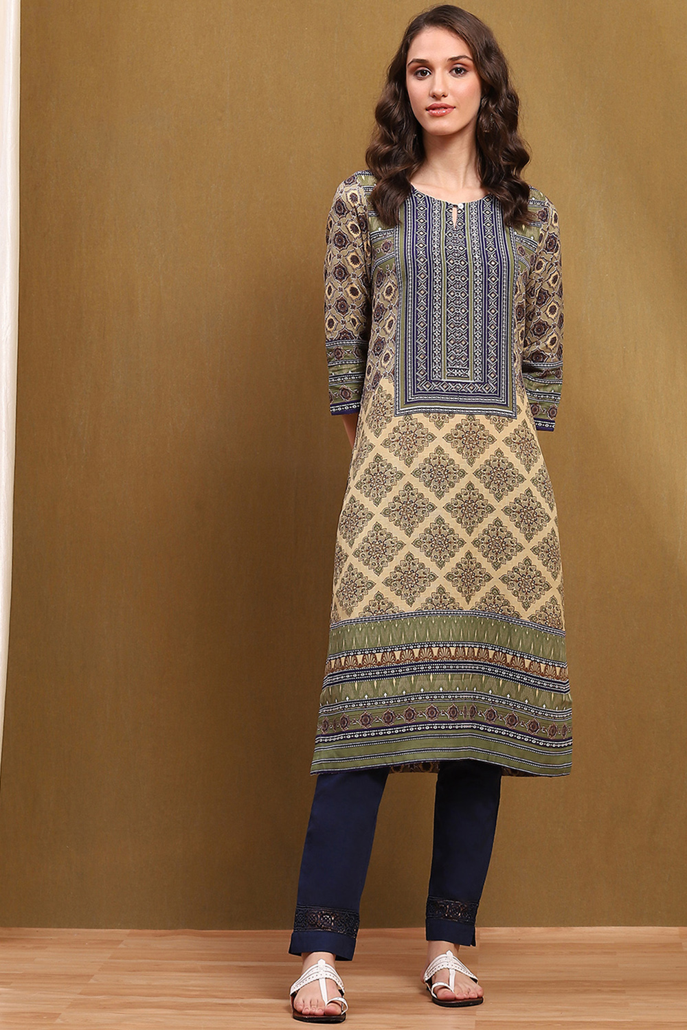 Green Ethnic Motifs Printed Straight Kurta image number 5