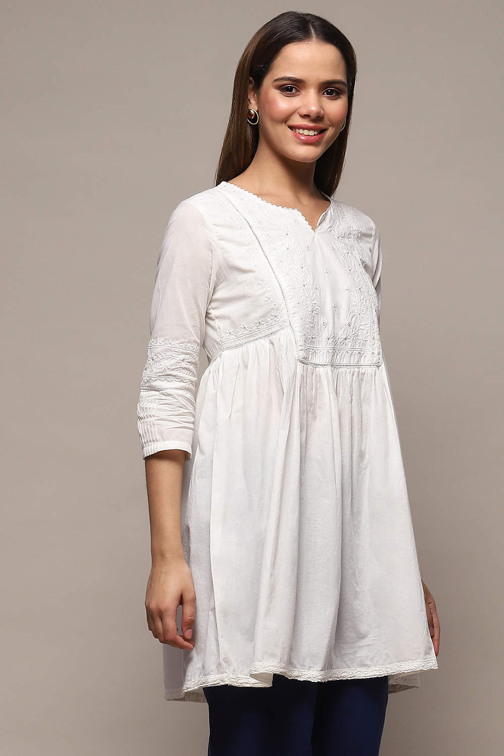 White Cotton Straight Kurta image number 4