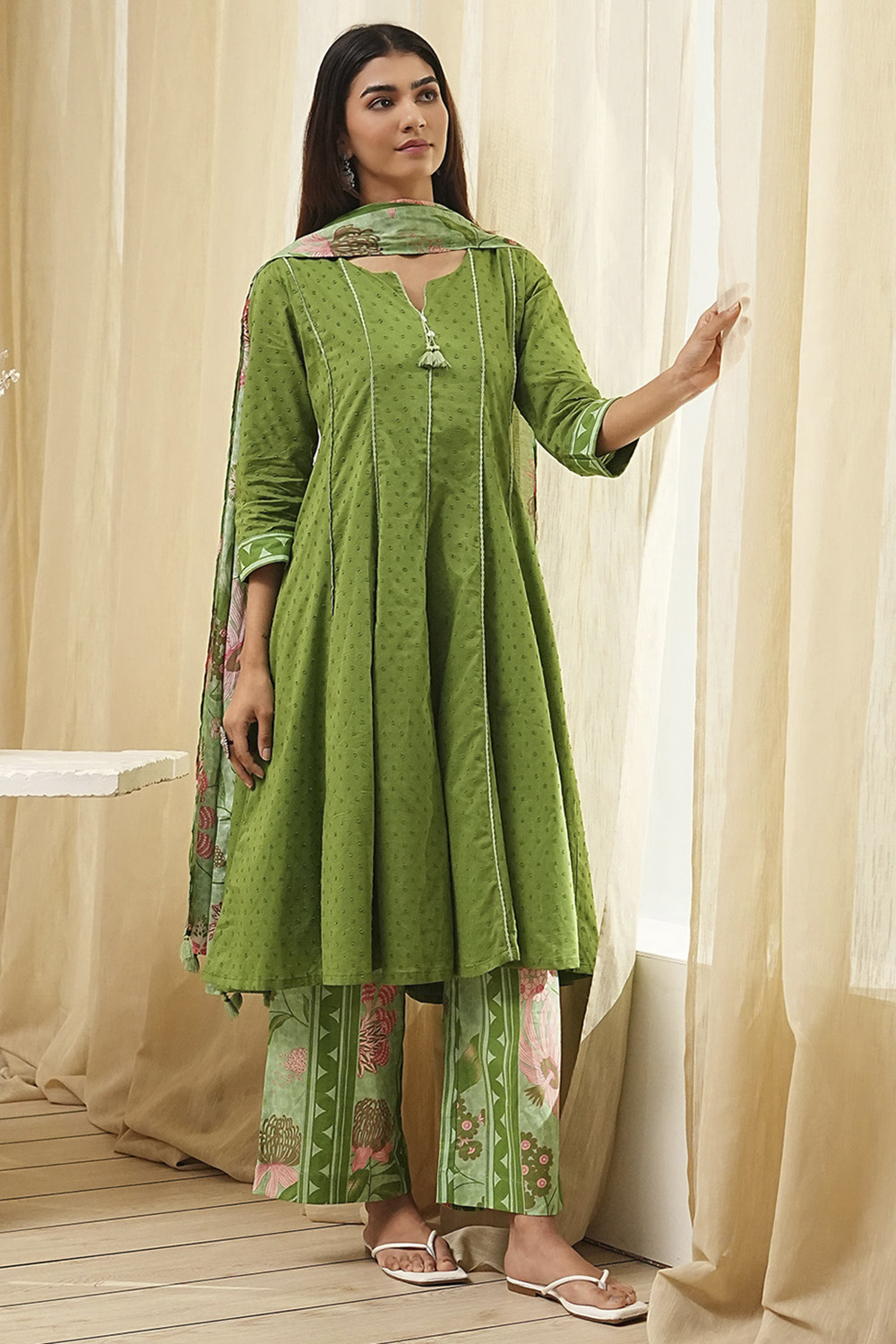 Olive Green Cotton Kalidar Suit Set image number 6