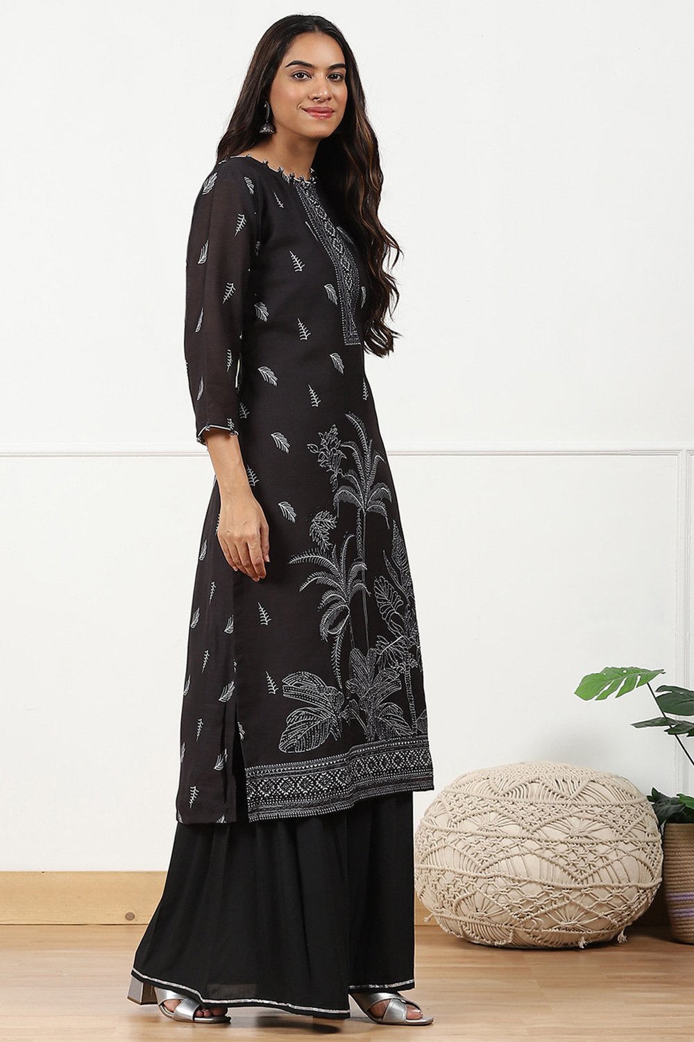 Black Linen Blend Woven Unstitched Suit Set image number 7