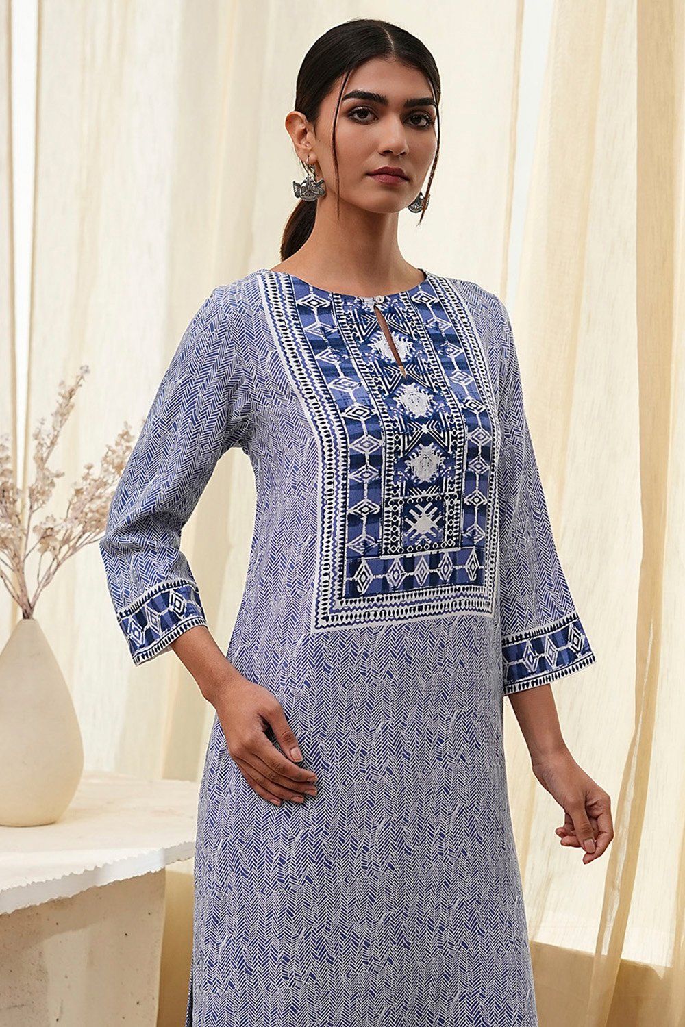 Indigo Viscose Rayon Straight Printed Kurta image number 1