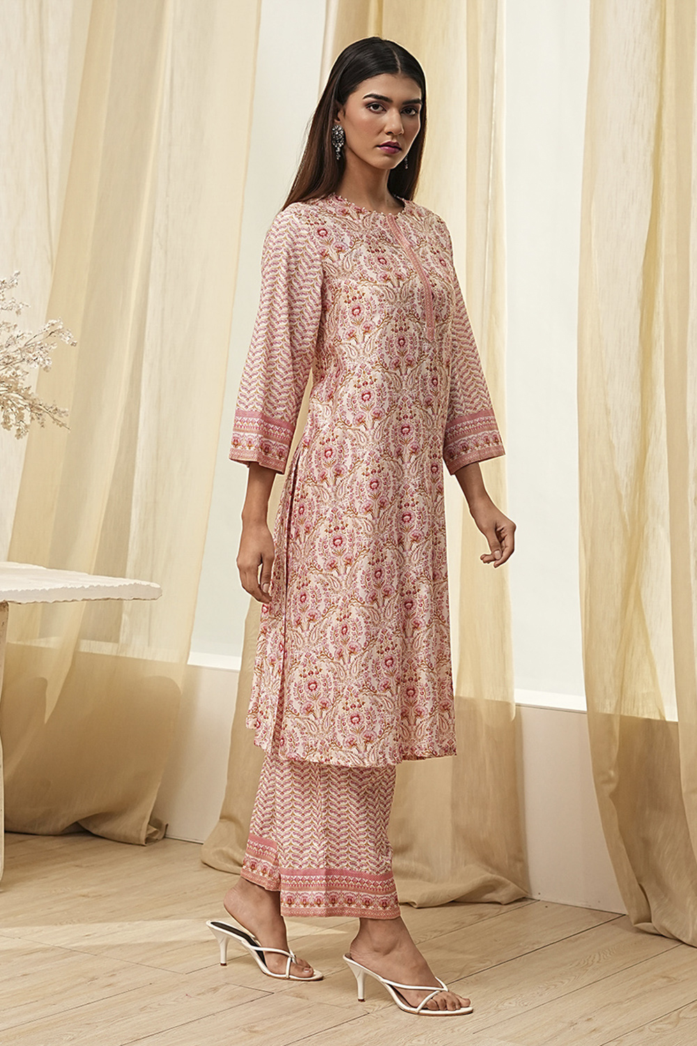 Off-White and Pink Cotton Straight Kurta Set image number 5