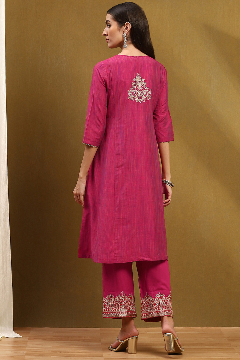 Fuchsia Embroidered Kalidar Suit Set image number 4