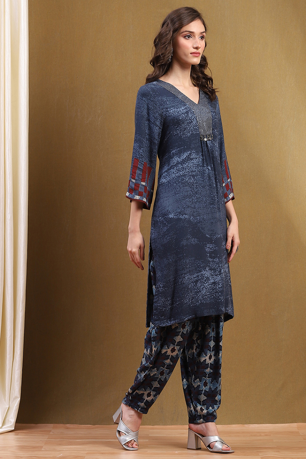 Indigo Rayon Straight Set image number 5