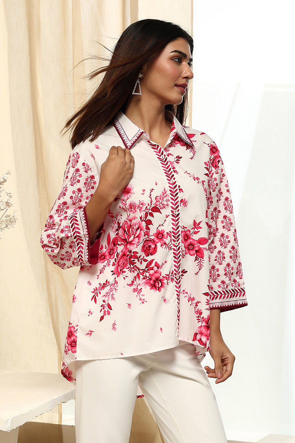 White-Pink Cotton Straight Printed Shirt image number 4