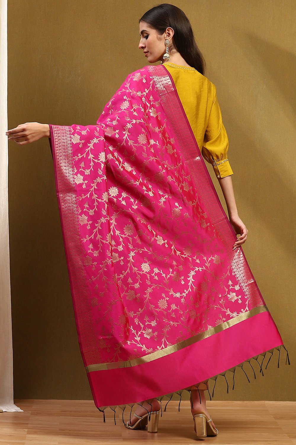 Magenta Polyester Dupatta image number 3