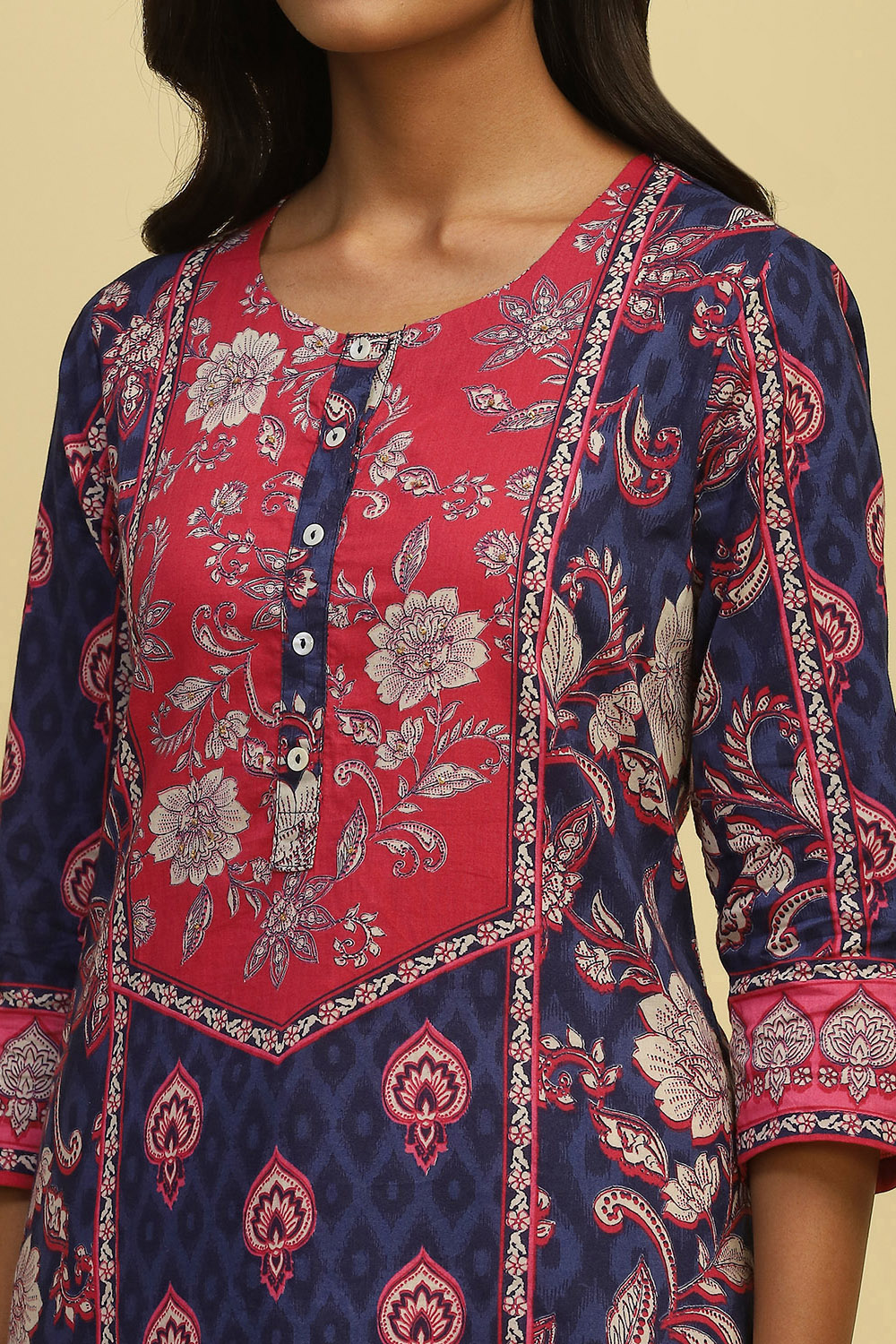 Navy Blue and Pink Cotton Floral Printed Straight Kurta image number 1