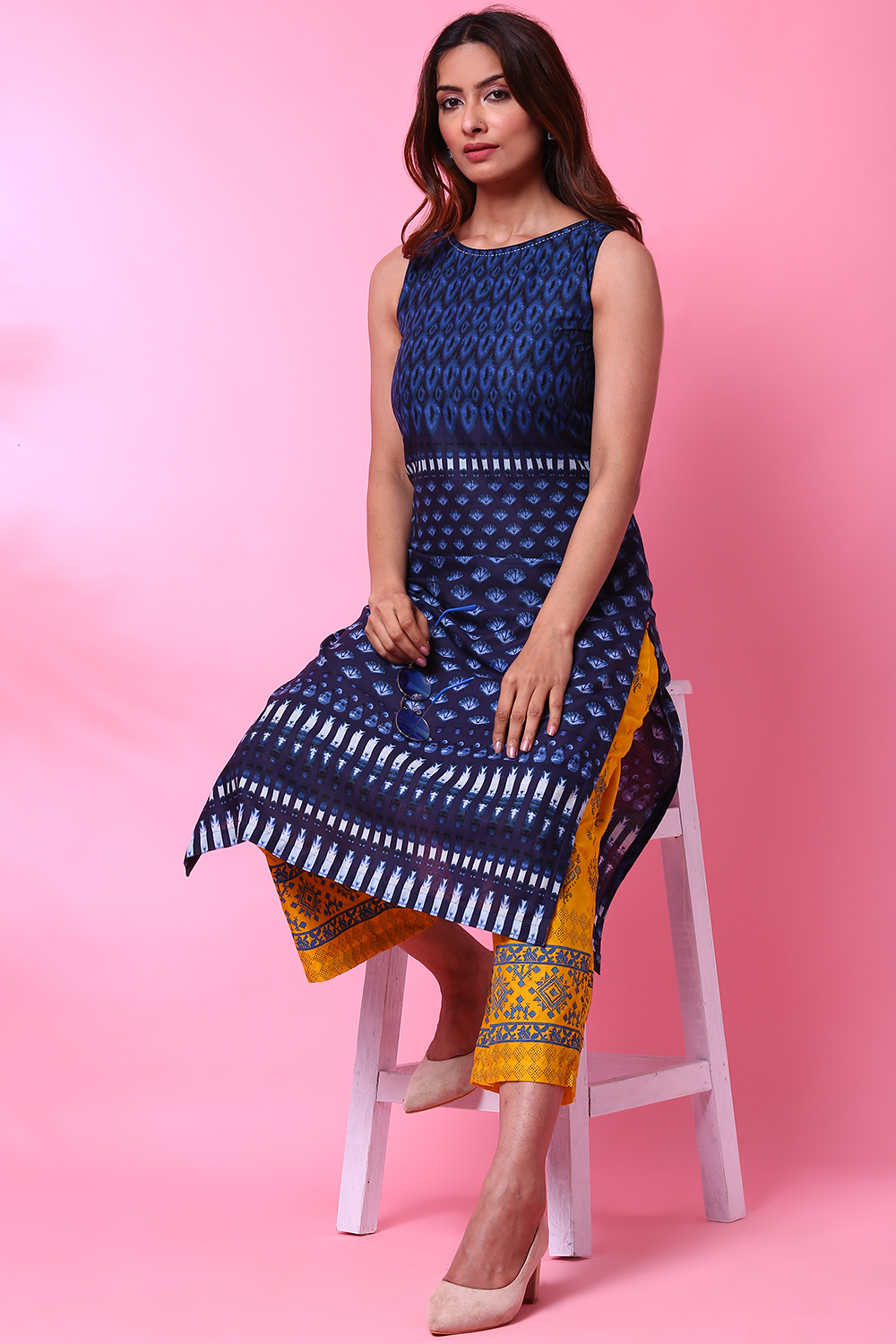 Indigo Cotton Sleeveless Printed Kurta image number 0