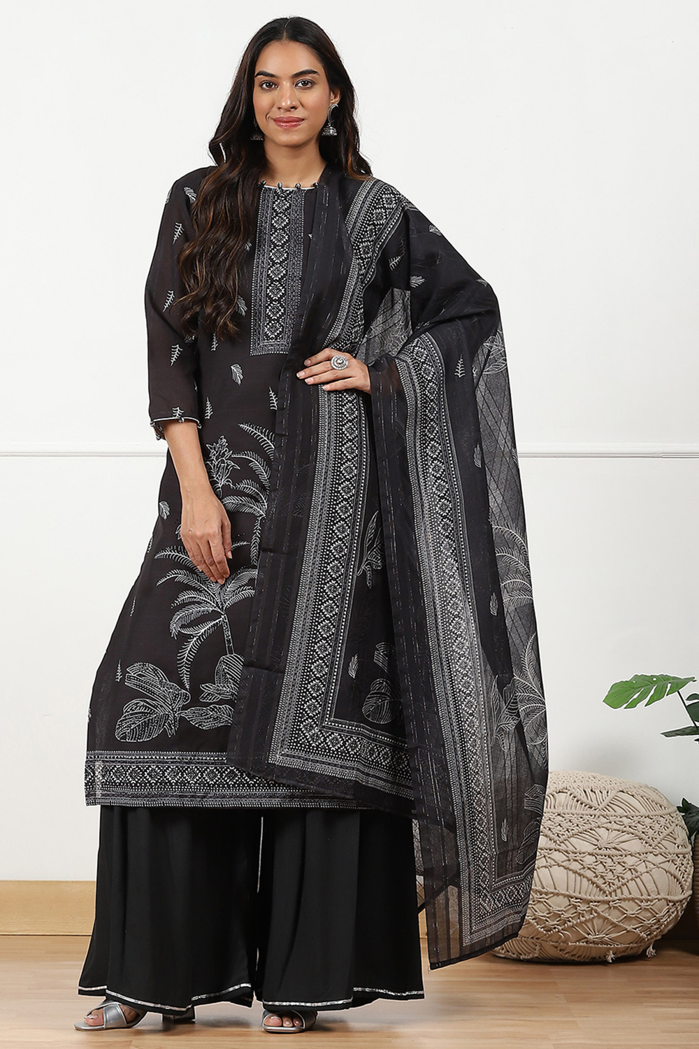 Black Linen Blend Woven Unstitched Suit Set image number 5