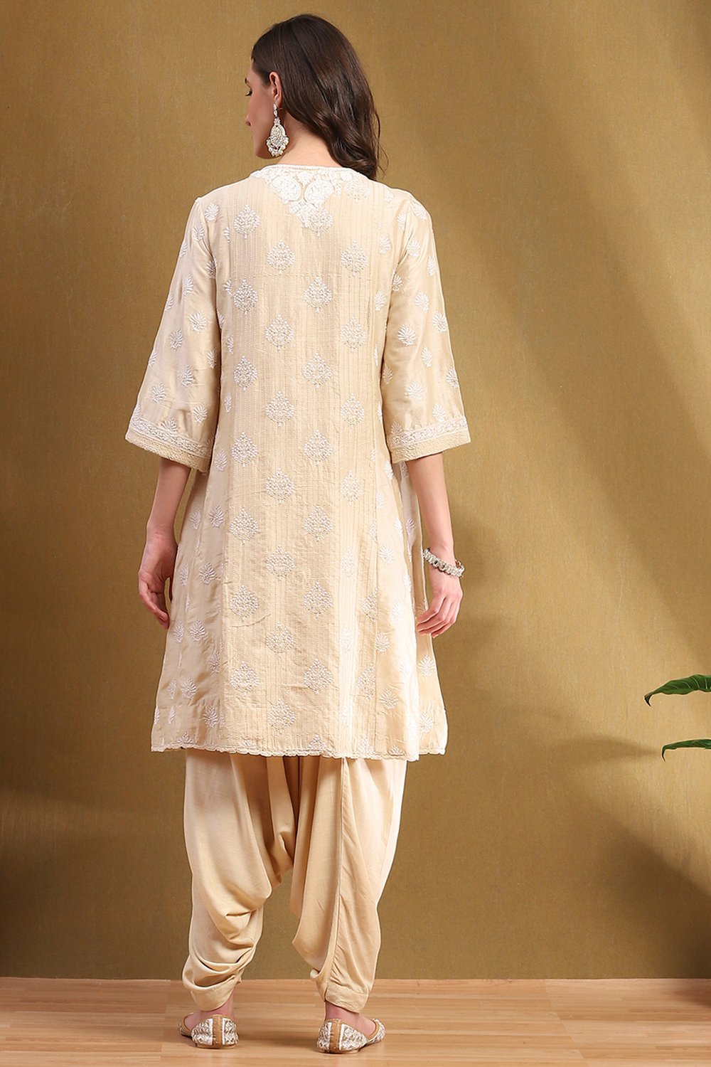 Beige Silk Chanderi Embroidered Kalidar Suit Set image number 4