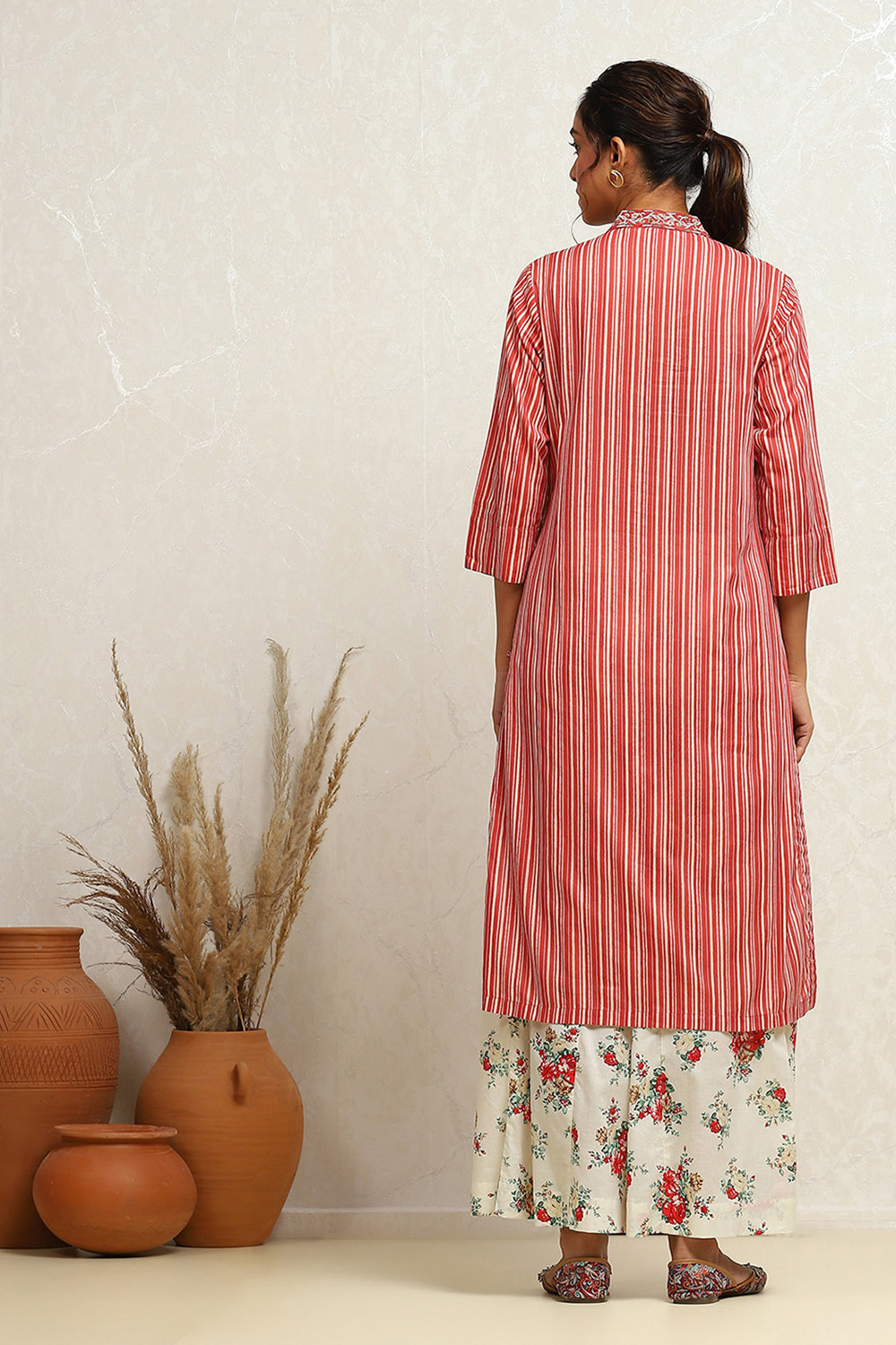 Red and Off-white Cotton Striped Straight Suit Set image number 4