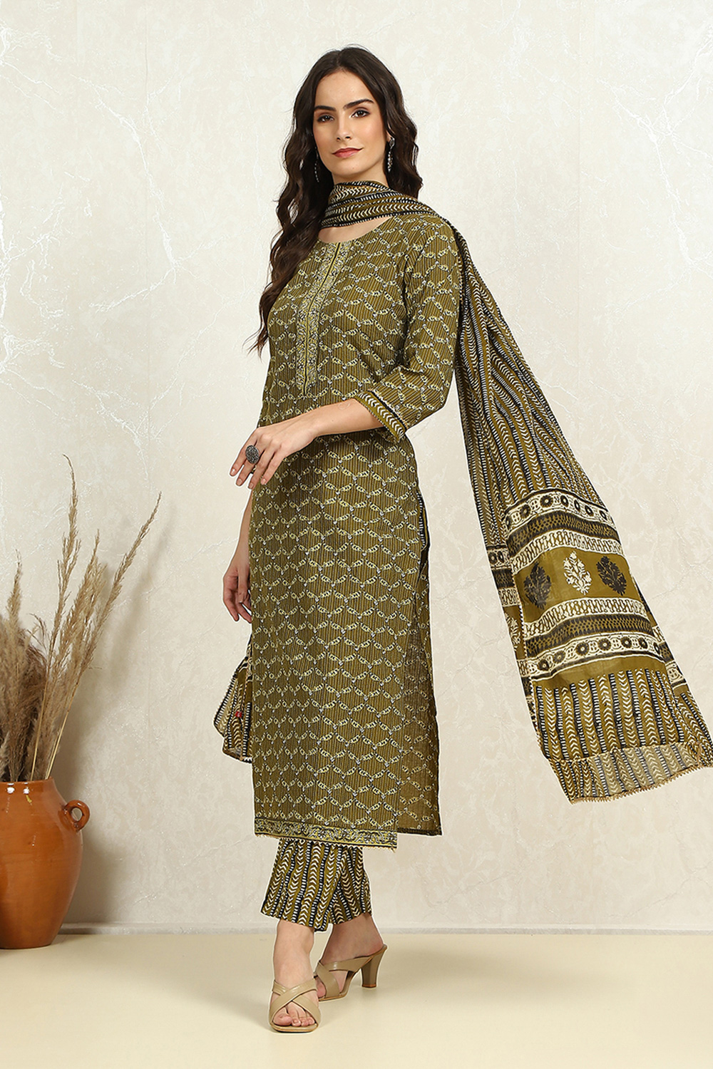 Green Cotton Printed Unstitched Suit Set image number 1