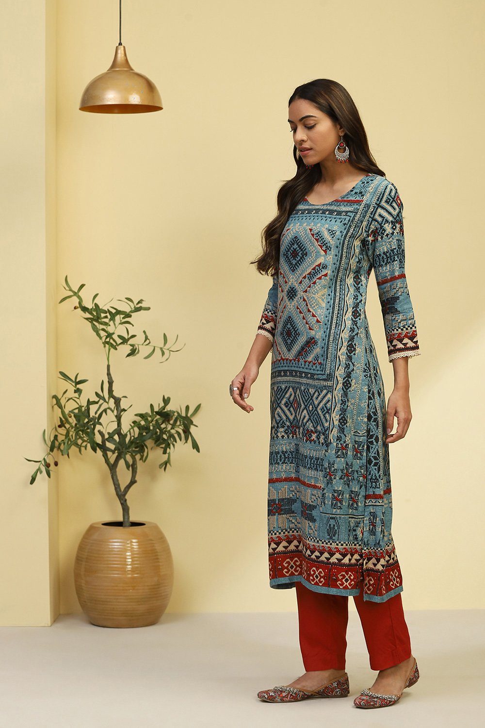 Blue Geometric Printed Straight Kurta image number 2