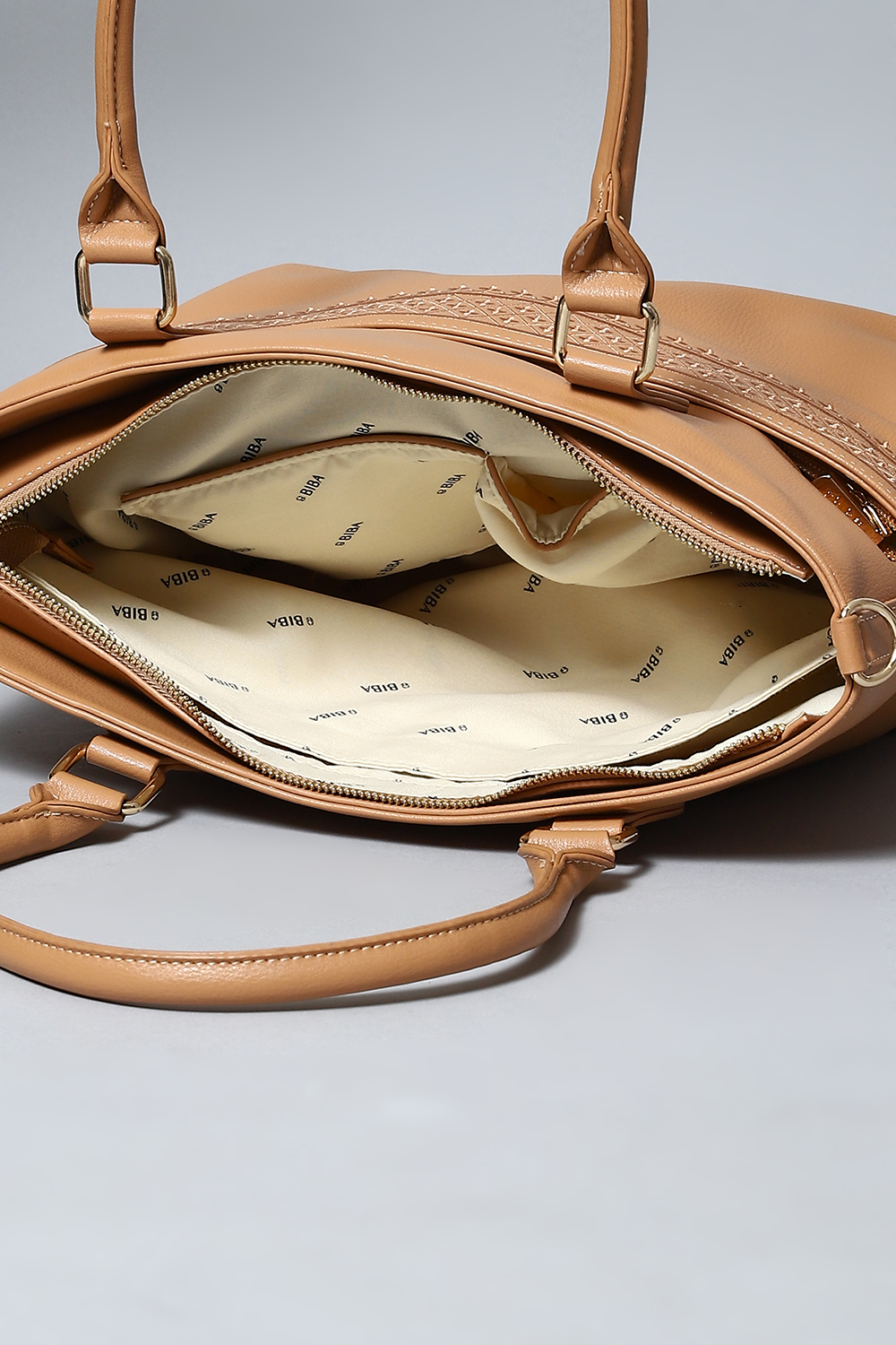 Tan Pu Leather Tote Bag image number 4