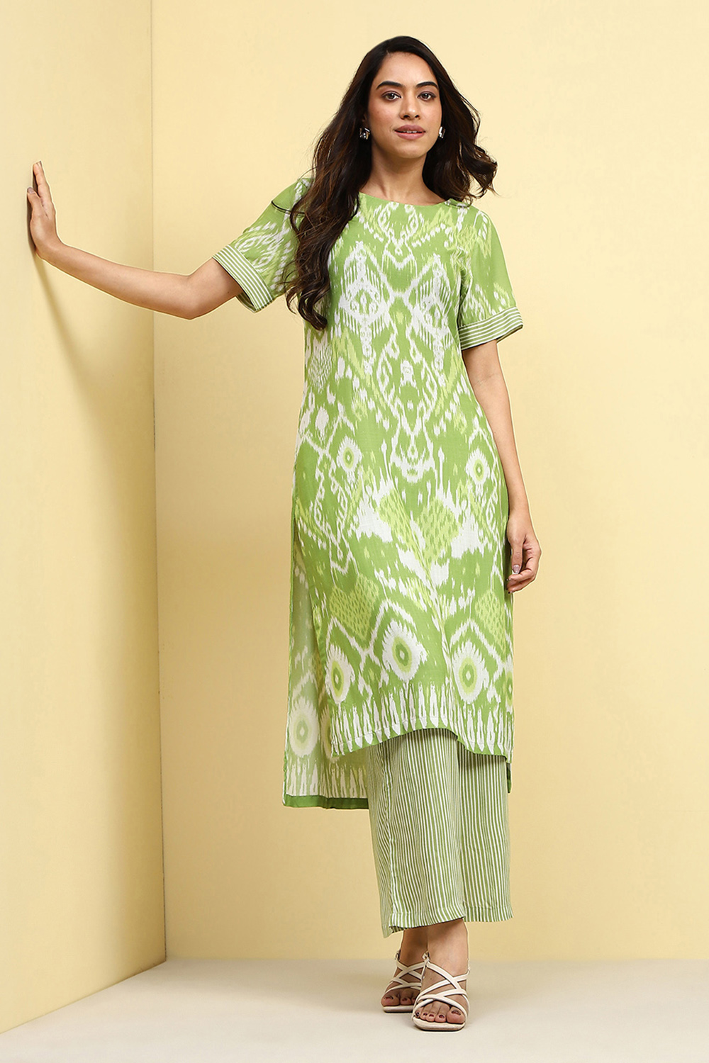 Moss Green Printed Straight Kurta Set image number 0