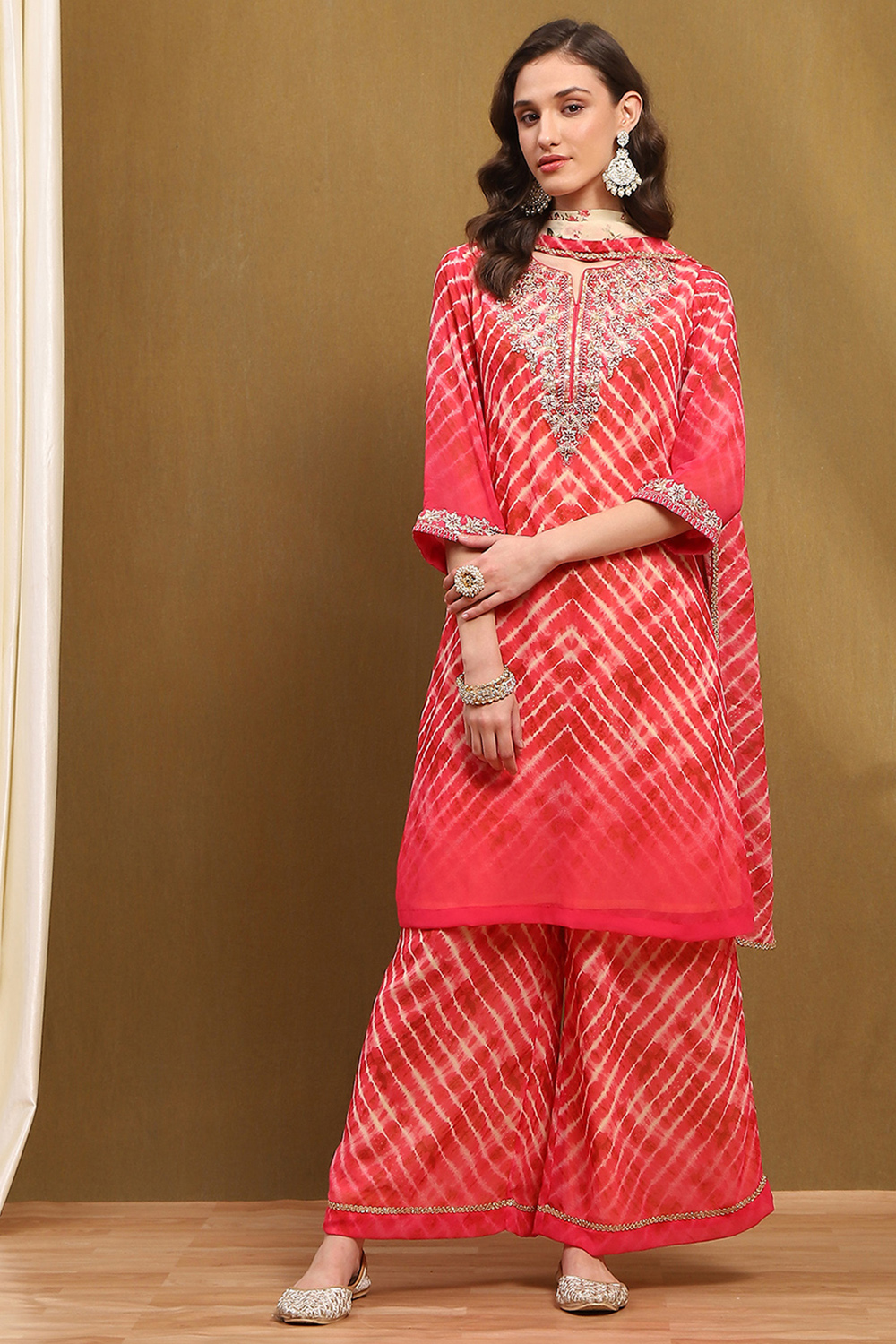 Pink Georgette Printed Festive Straight Suit Set image number 6