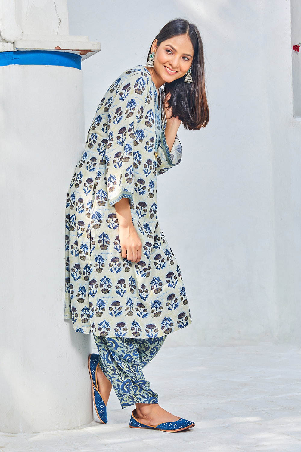 Batik Blue LIVA Printed 2 Piece Set image number 0