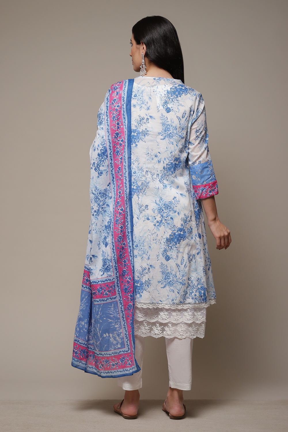 White Cotton Layered Kurta Pants Suit Set image number 3