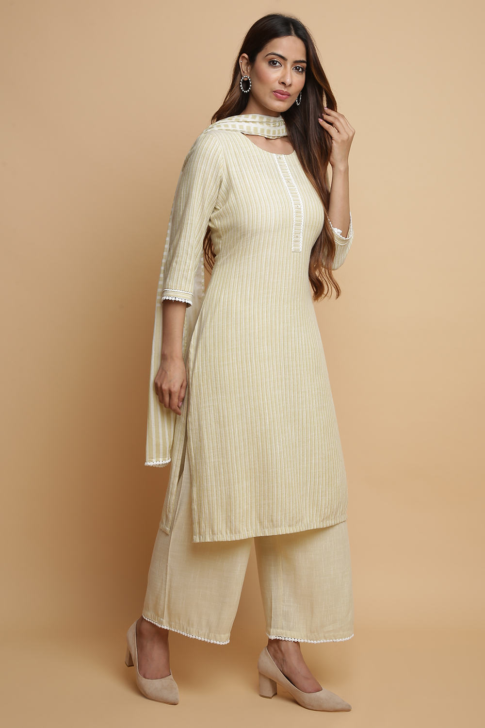 Pale Yellow Poly Staple Straight Suit Set image number 4