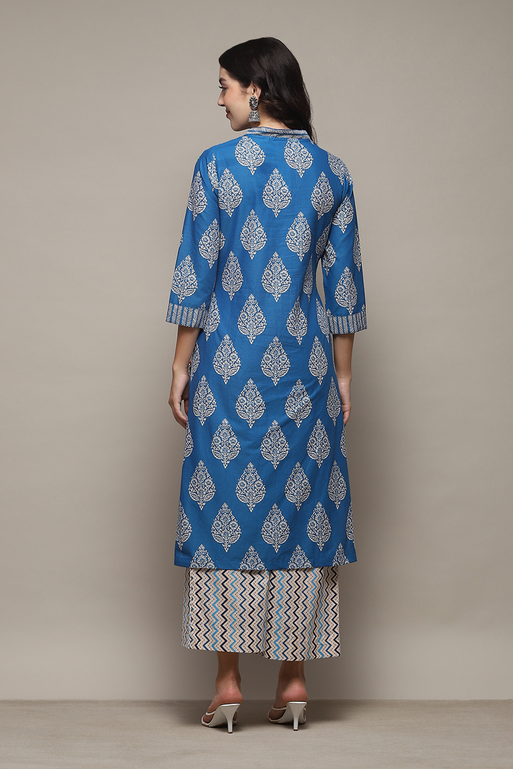 Royal Blue Cotton Straight Printed Kurta Straight Palazzo Suit Set image number 5