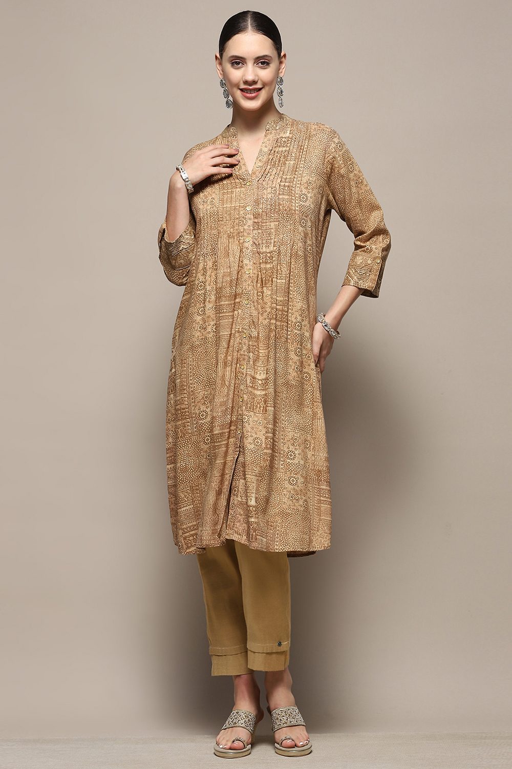 Beige Gathered Printed Straight Kurta image number 6