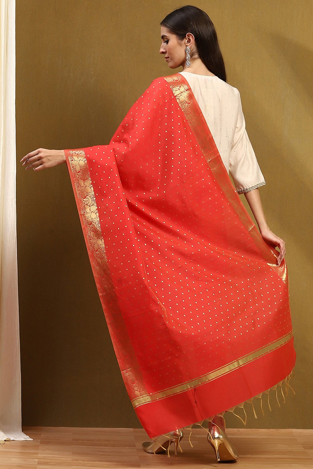 Red Polyester Dupatta image number 3