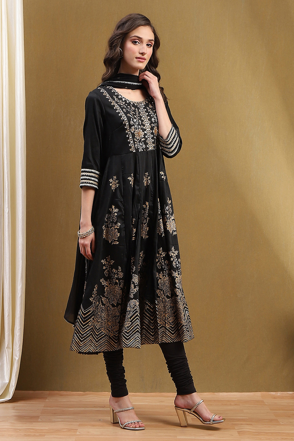 Black Floral Printed Festive Anarkali Suit Set image number 5