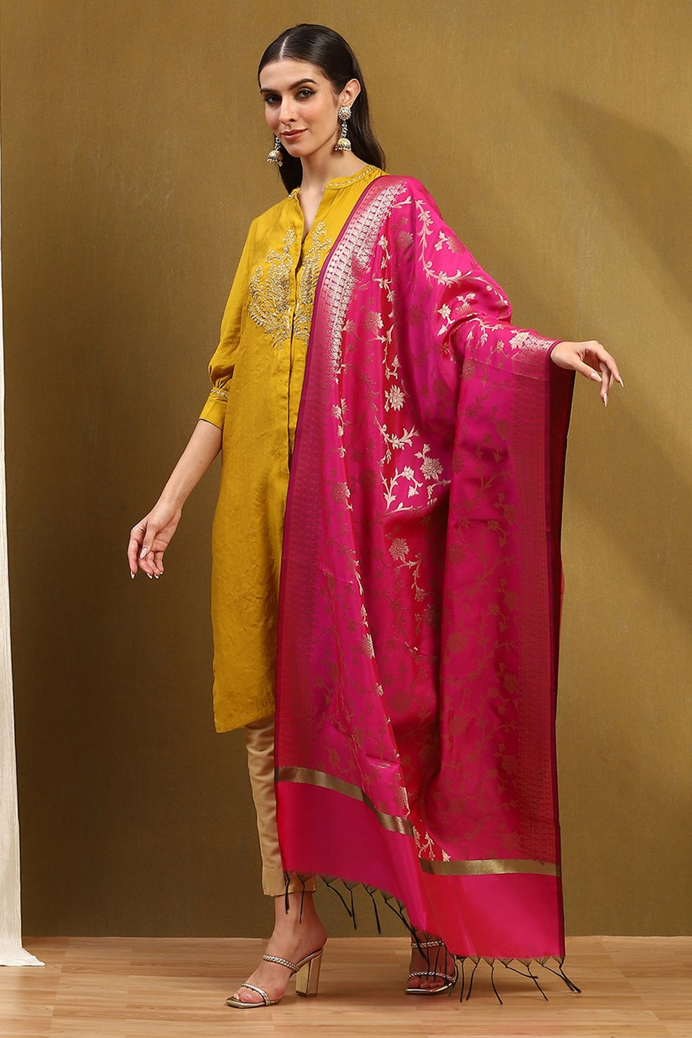 Magenta Polyester Dupatta image number 2