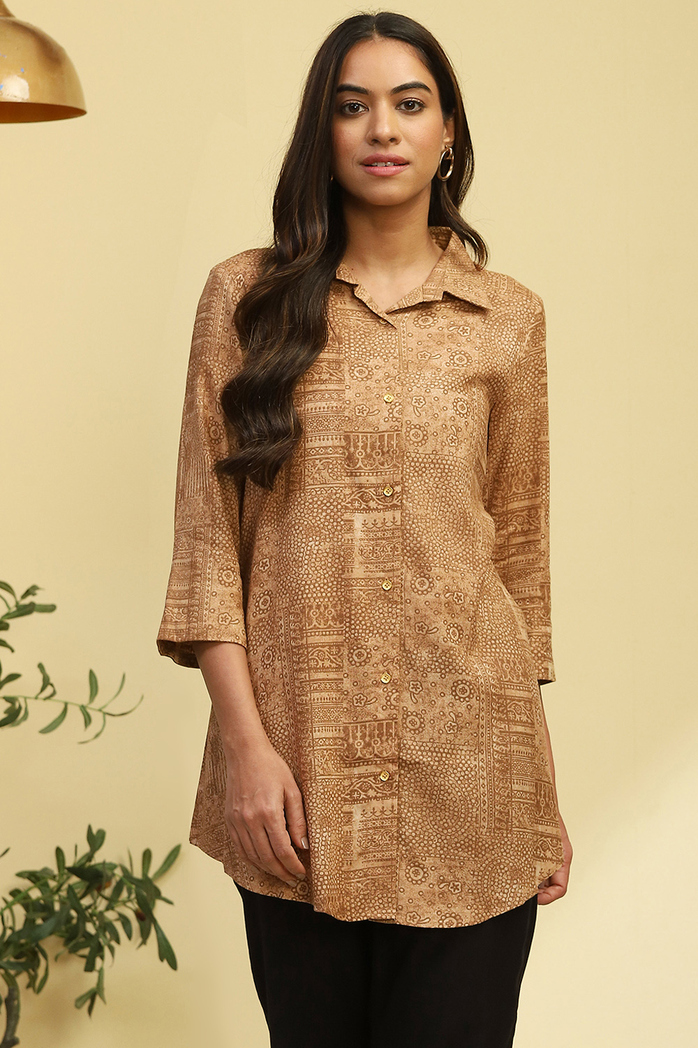 Beige Printed Shirt Style Straight Kurti image number 5