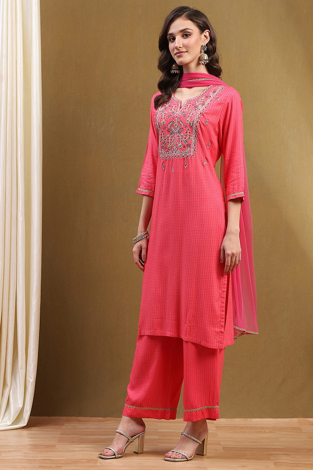 Pink Printed Festive Straight Suit Set image number 3