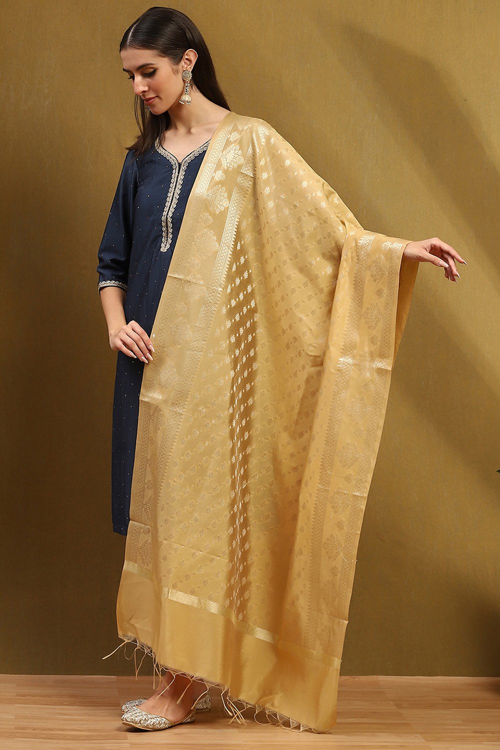 Beige Floral Yarn-Dyed Festive Dupatta image number 2