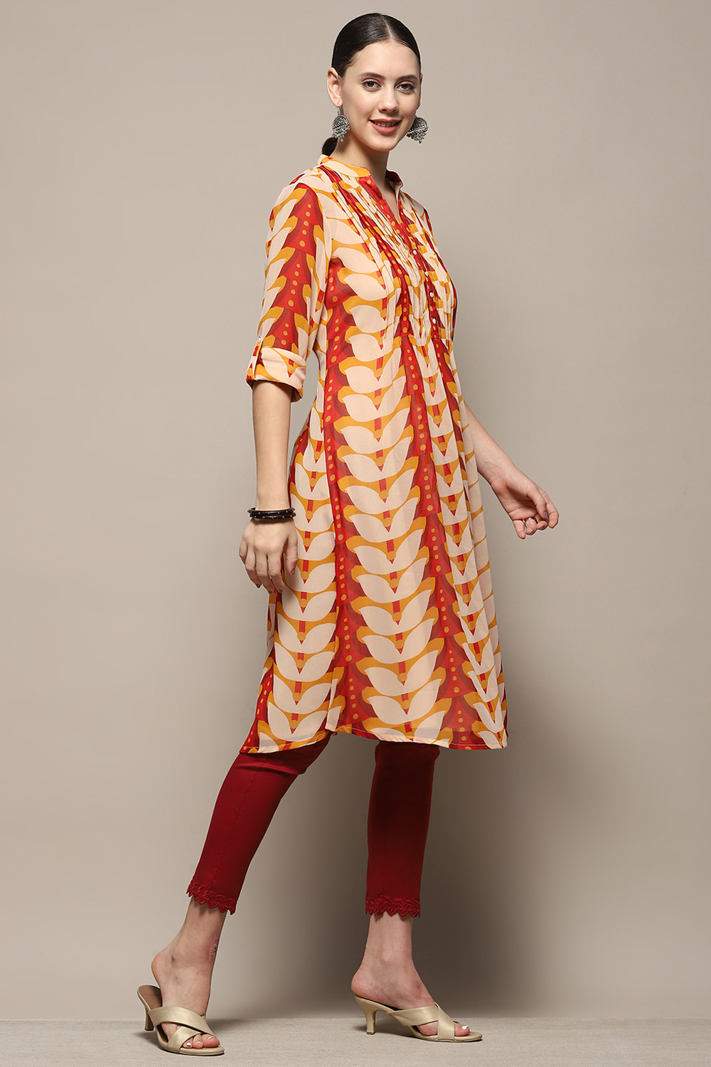 Cream-coloured Georgette Printed A-Line Kurta image number 5