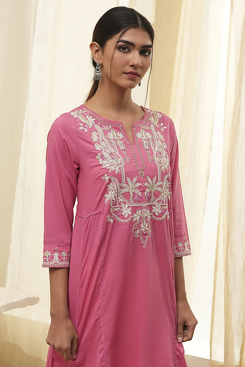 Pink Cotton Relaxed Embroidered Kurta image number 1