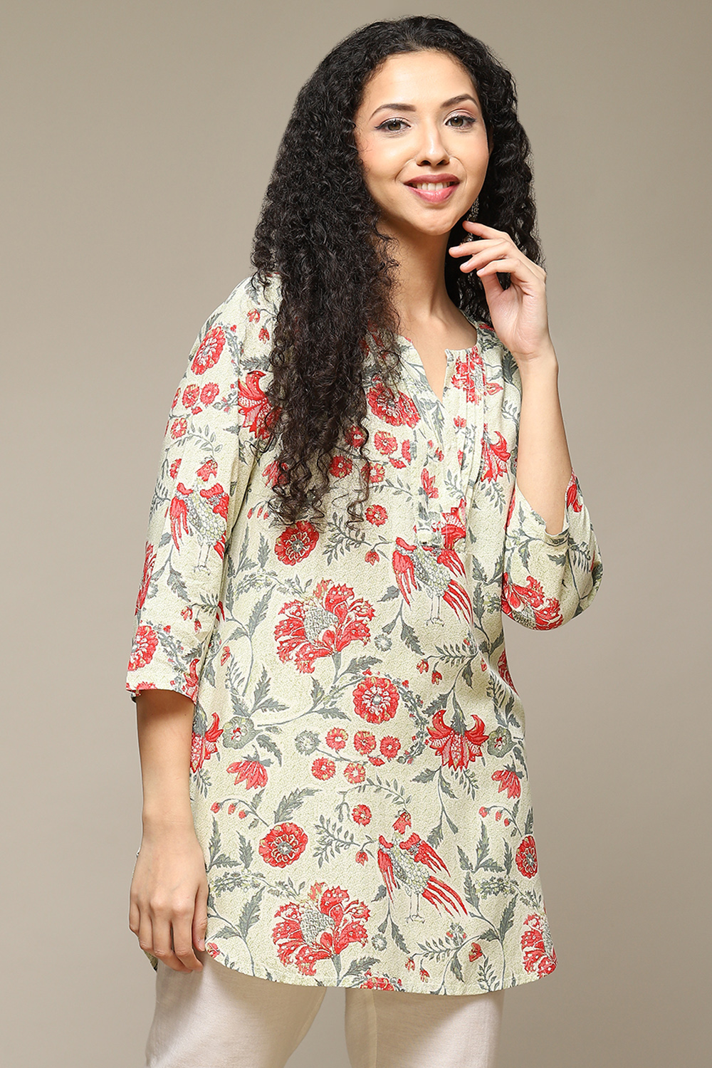 Ecru Rayon Printed Kurti image number 4