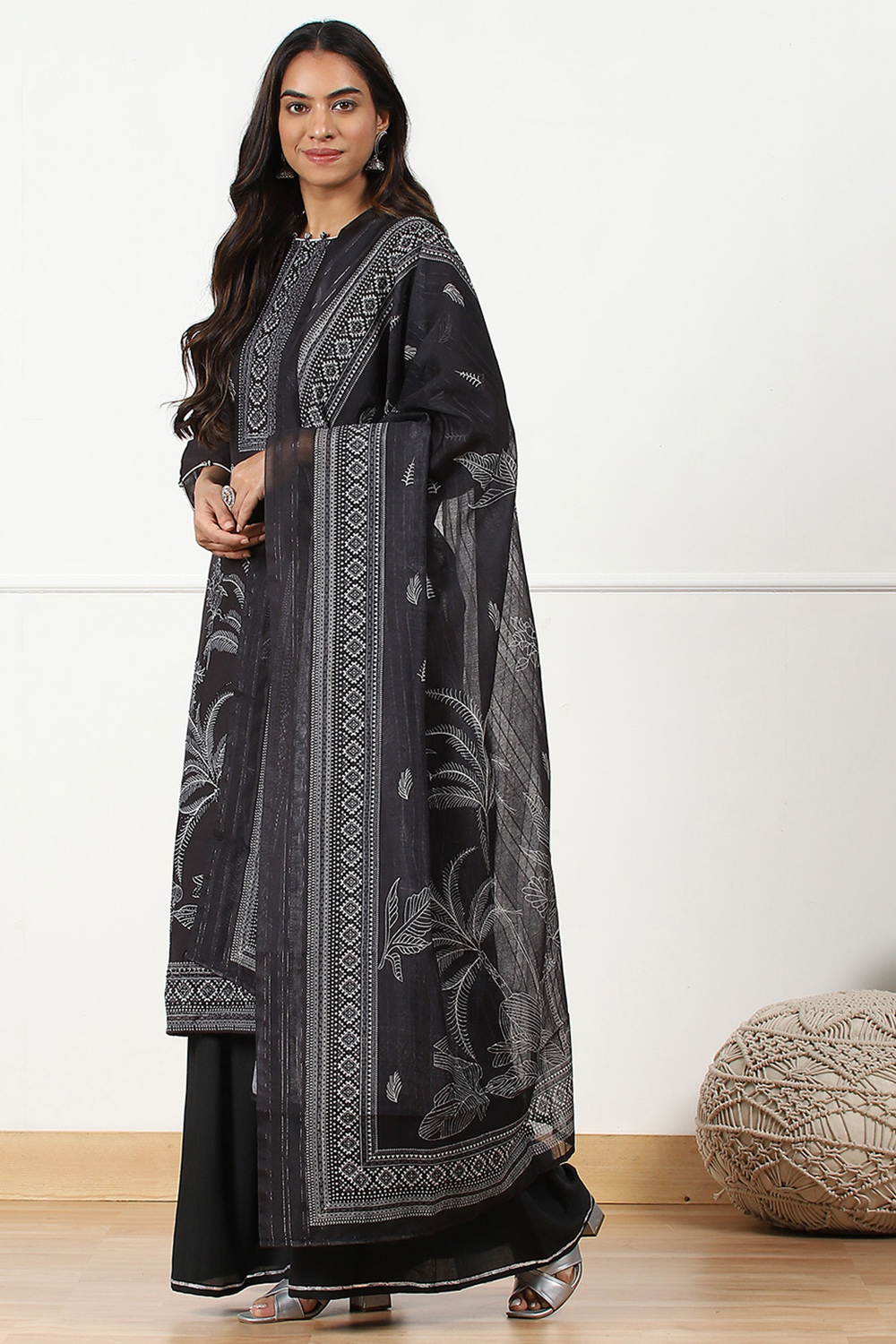 Black Linen Blend Woven Unstitched Suit Set image number 6