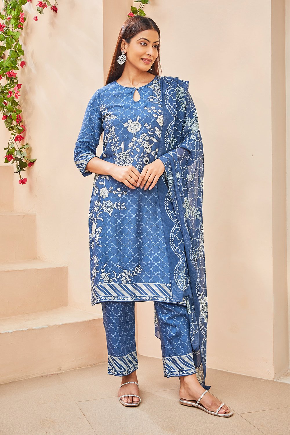 Indigo Rayon Straight Suit Set image number 5