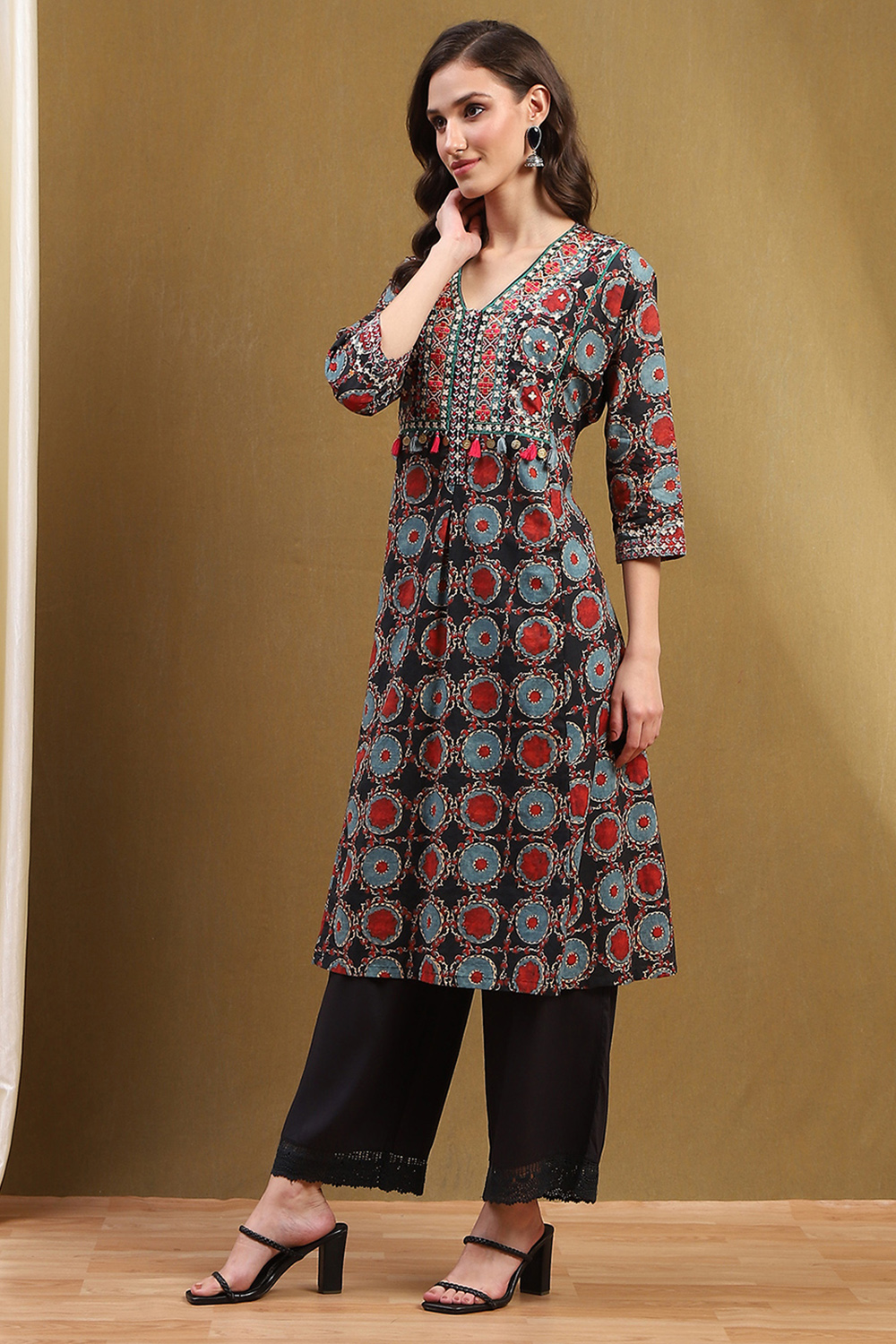 Black Cotton Printed Kalidar Kurta Set image number 3