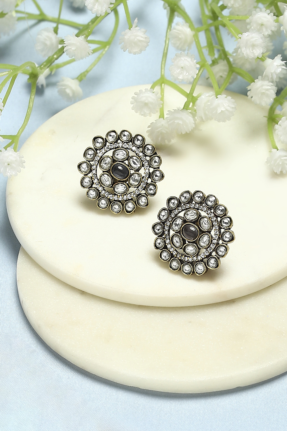 Lilac Gold-Plated Kundan Studded Festive Studs image number 0