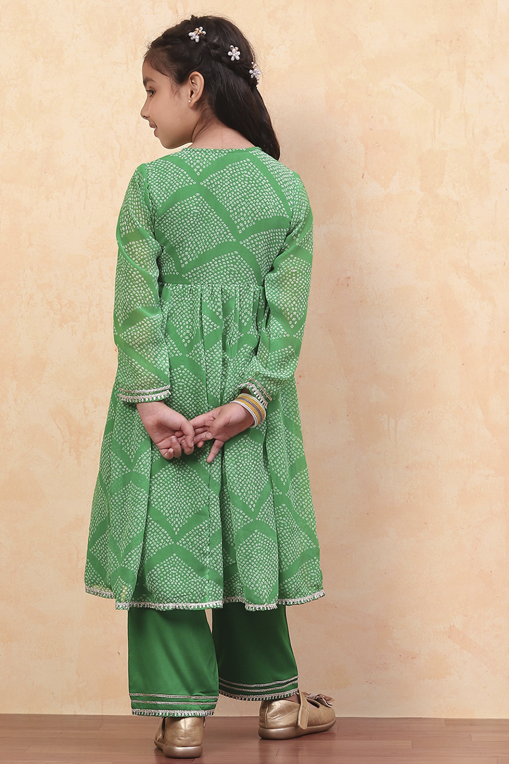 Green Polyester Blend Layered Suit Set image number 4