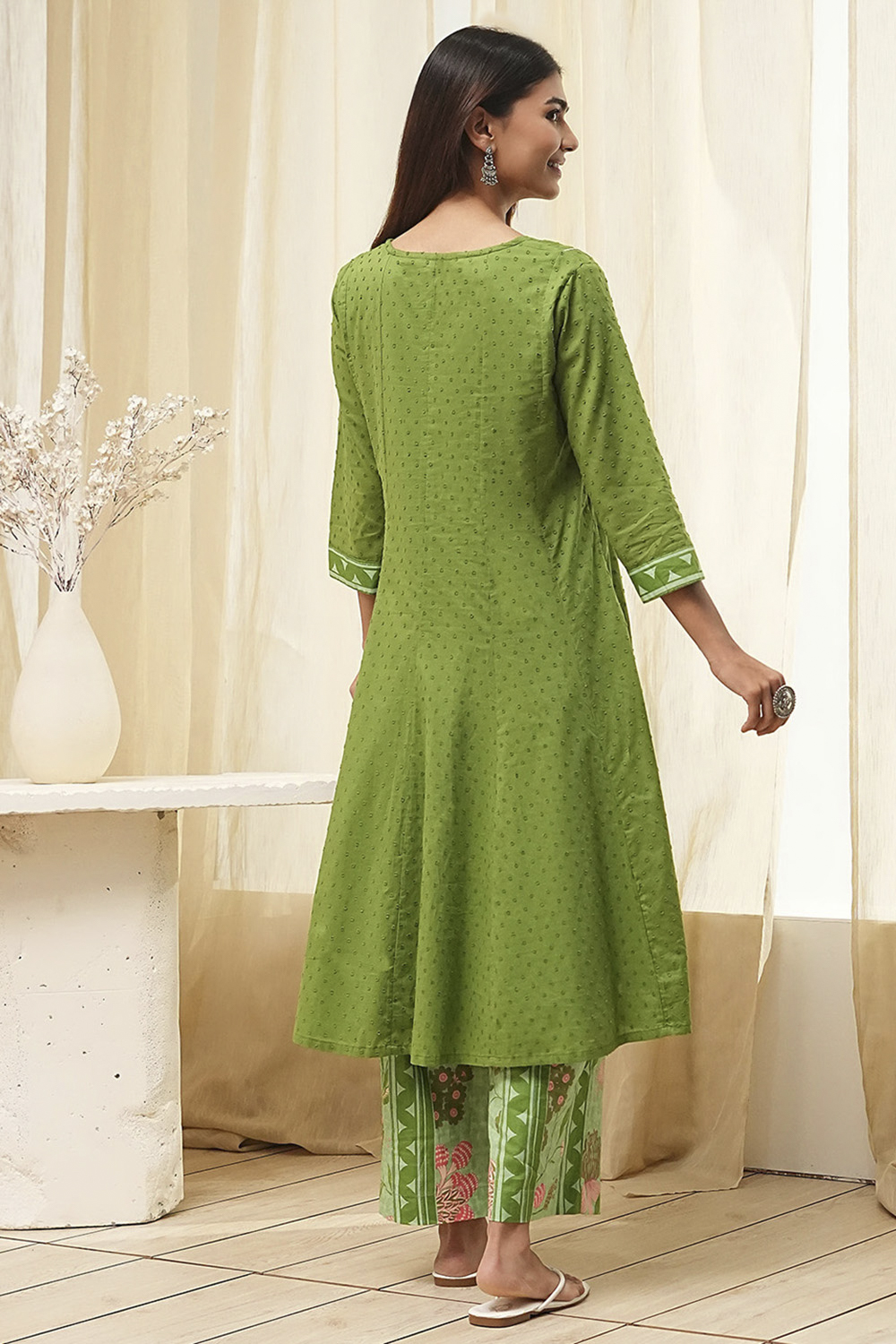 Olive Green Cotton Kalidar Suit Set image number 4