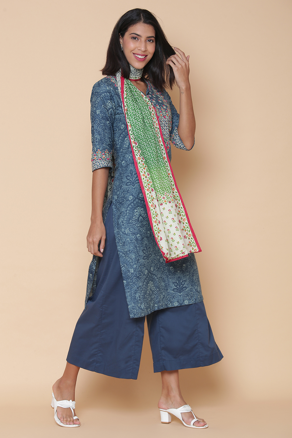 Blue Cotton Straight Kurta Flared Palazzo Suit Set image number 4