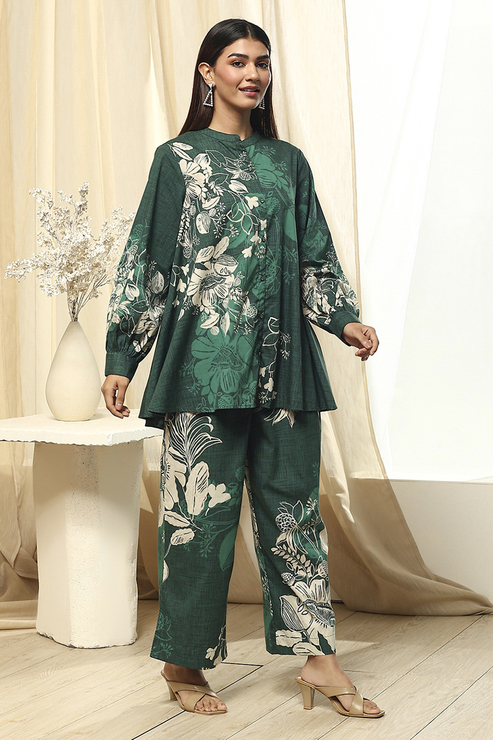 Green Cotton Straight Printed Fusion Set image number 5