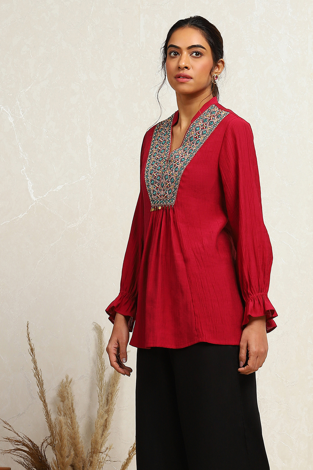 Black Embroidered A-Line Kurti image number 2