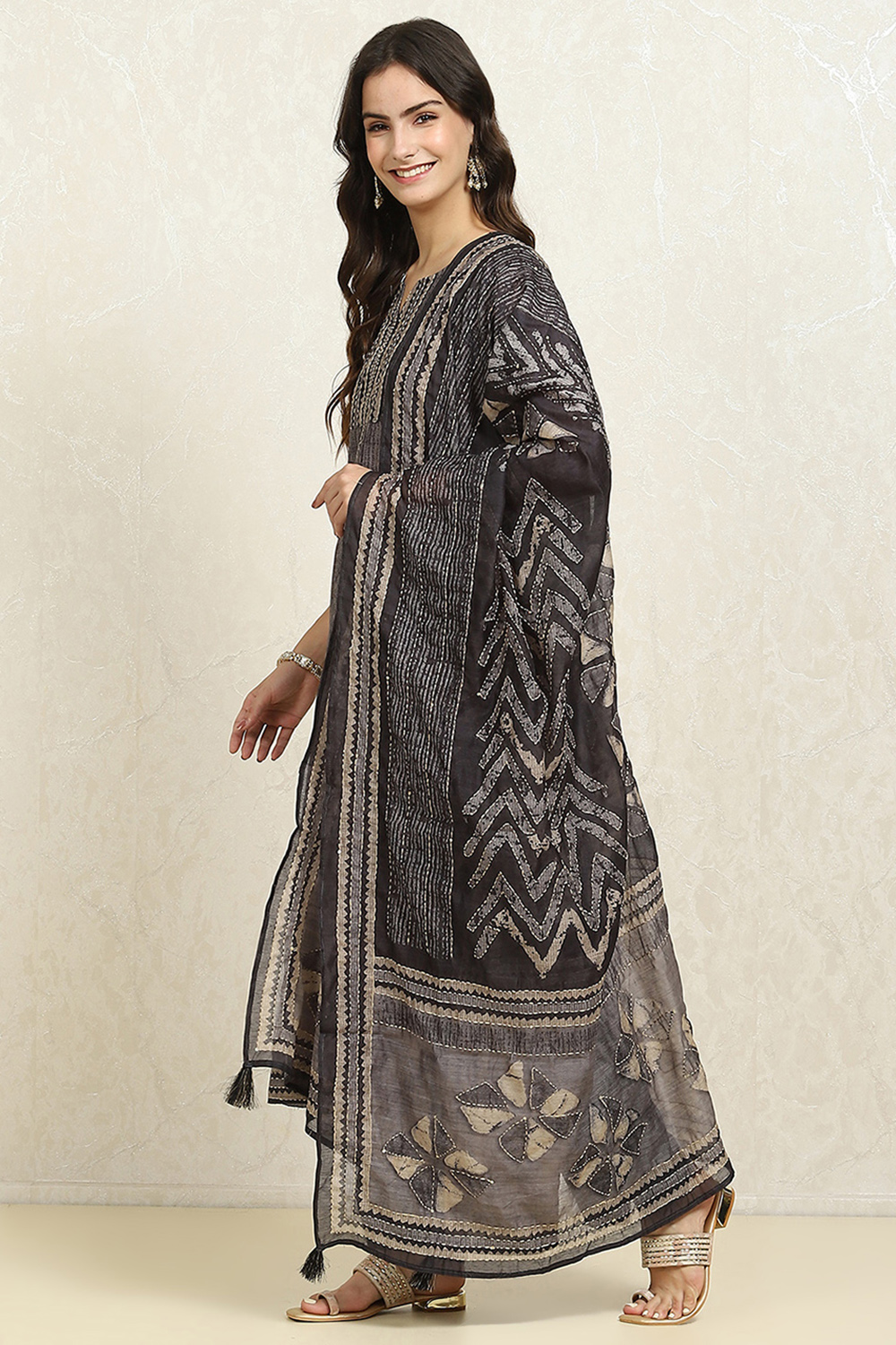 Grey Chanderi Blend Hand Embroidered Unstitched Suit Set image number 4