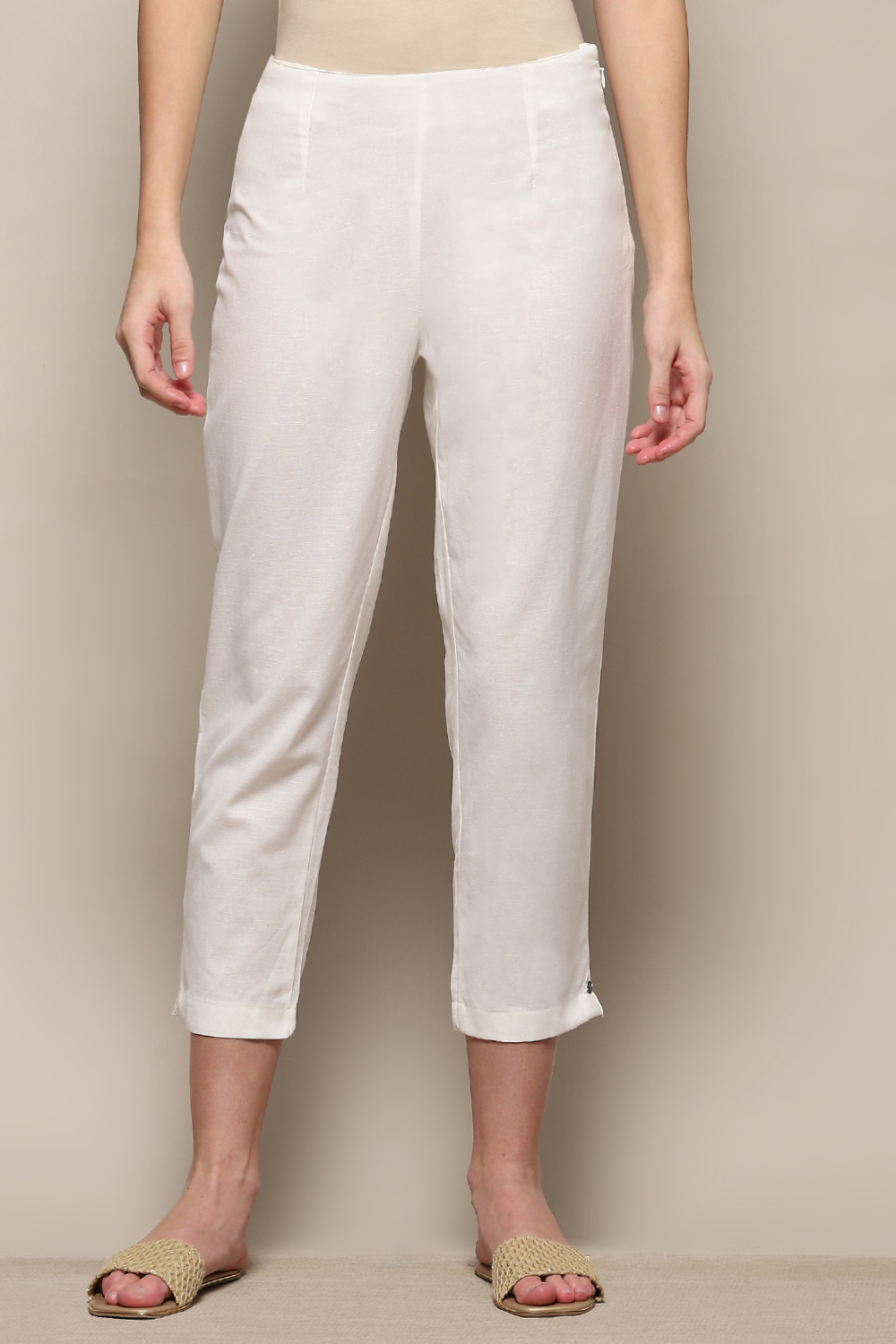 White Solid Cotton Blend Narrow Pants image number 5