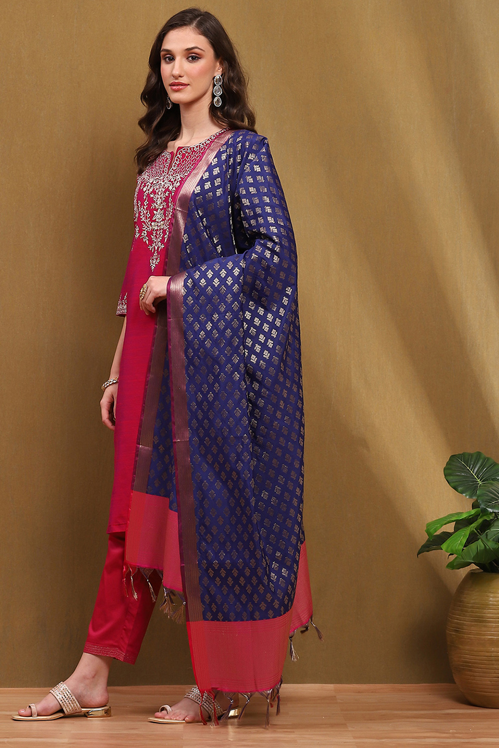 Magenta Polyester Blend Straight Suit Set image number 3