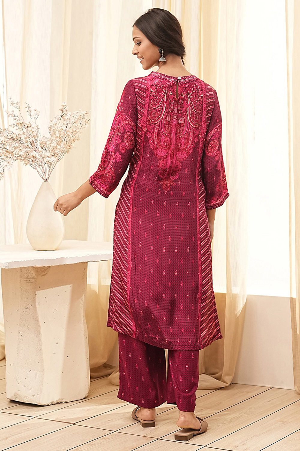 Burgundy Crepe Printed Straight Kurta Set image number 4